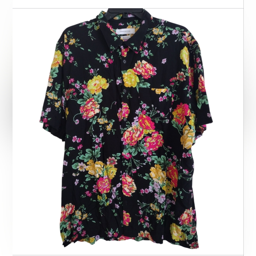 Urban Outfitters Bright Floral Black Multicolor Button Down Shirt Size Large